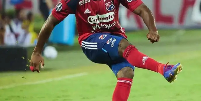 Medellín recibirá dinero por la venta de Edwuin Cetré

 – Tinta clara