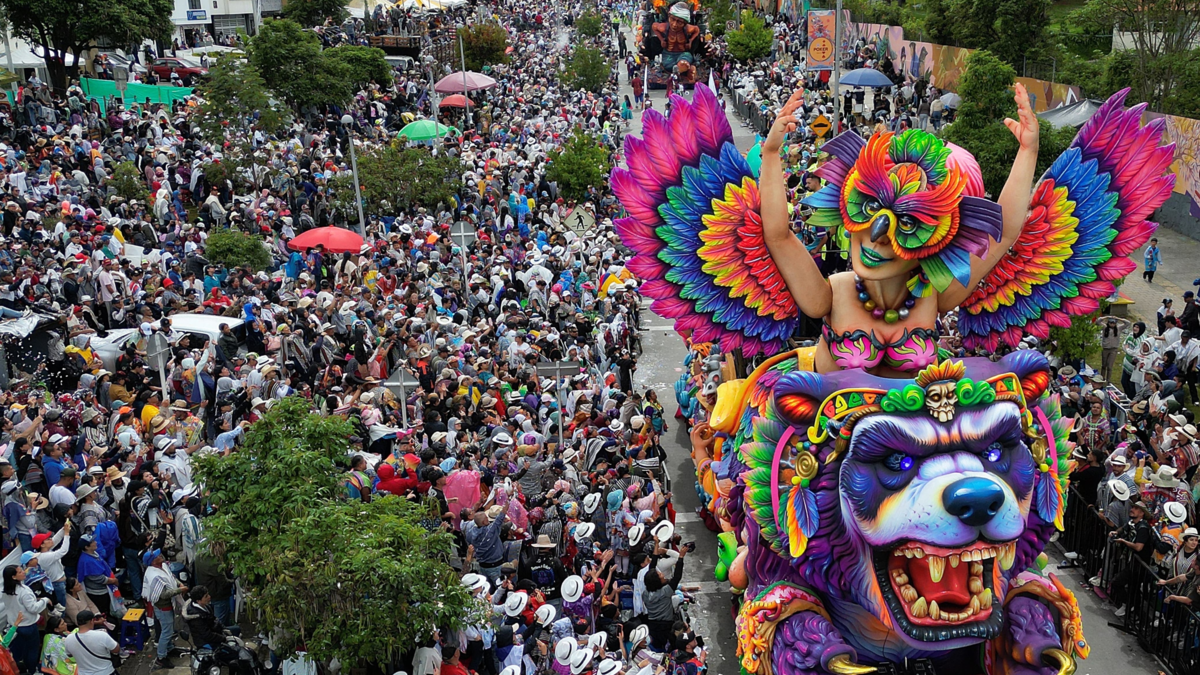 Pasto revivió mitos, leyendas y personajes en su poderoso Carnaval de Negros y Blancos

 – Tinta clara