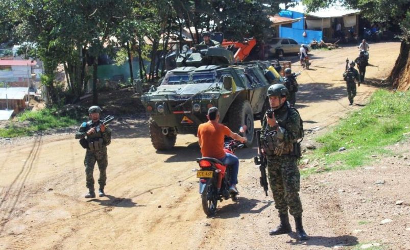 Reportan dos muertos y más de una decena de heridos

 – Tinta clara