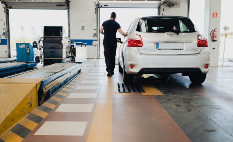 Servicios puerta a puerta para saltarse la ITV

 – Tinta clara