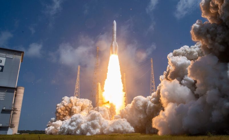 Ariane 64 debuta con una gran carga útil de Amazon en órbita

 – Tinta clara