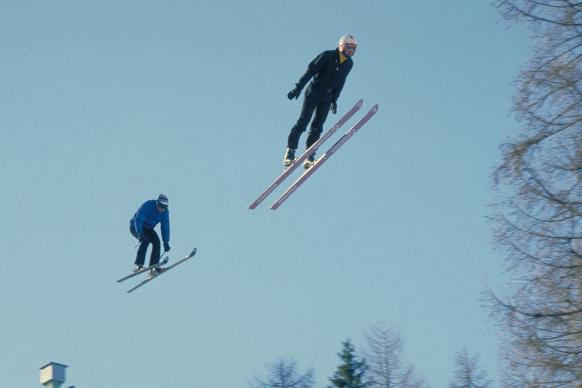 La carrera más salvaje en las pistas olímpicas de Cortina fue en 1981. Un hombre se lanzó esquivando balas y asesinos en una moto

 – Tinta clara