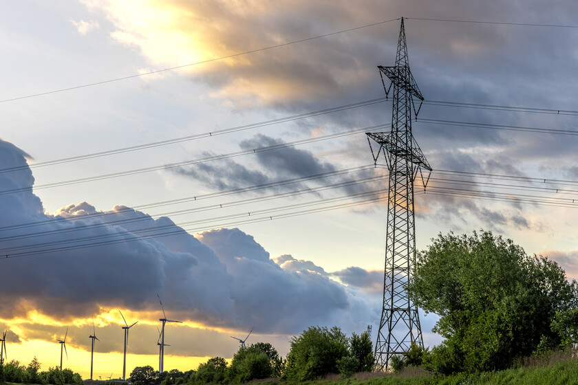 Aragón produce tanta energía que ya no sabe qué hacer con ella. Y esa es una gran noticia para los centros de datos.

 – Tinta clara