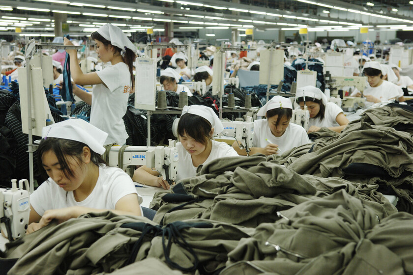 Llevamos años hablando del «día 996» en las empresas chinas. La realidad es más compleja: «día 323»

 – Tinta clara