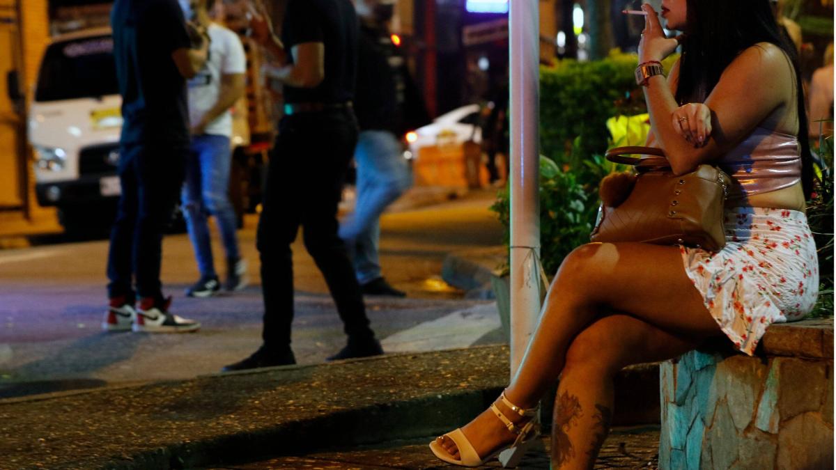 la polémica frase de un estadounidense que no fue admitido en el aeropuerto de Medellín

 – Tinta clara