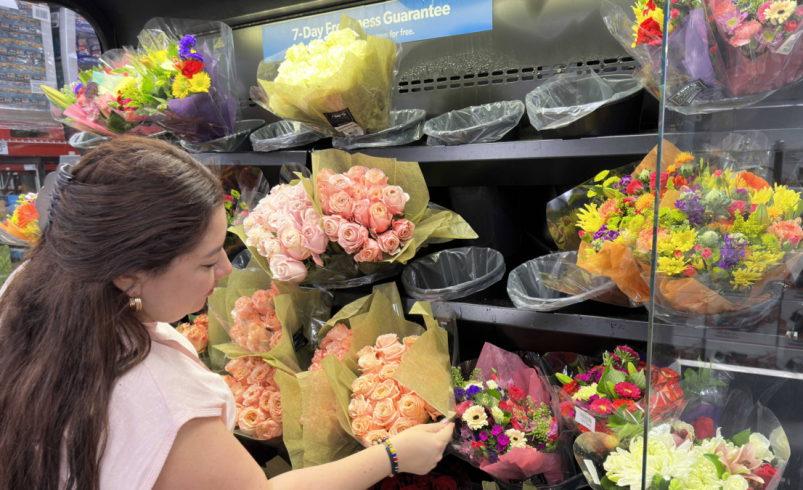 Las flores colombianas siguen arrasando en Estados Unidos en medio de turbulencias por aranceles, caída del dólar y aumento del salario mínimo

 – Tinta clara