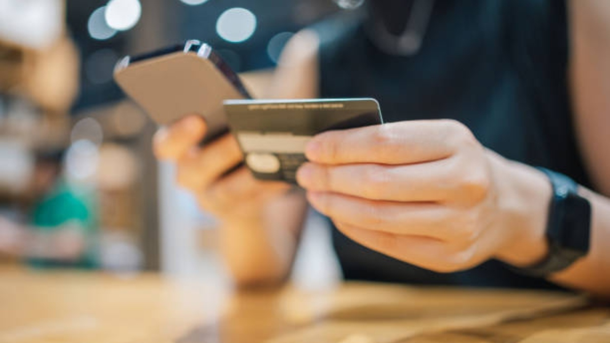 las compras con tarjeta de crédito serían más caras

 – Tinta clara