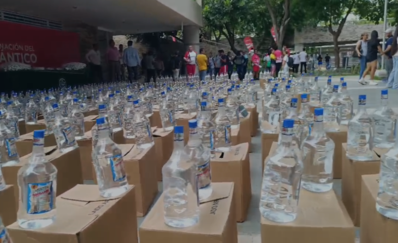 ¿Cómo identificar una botella de licor adulterado? Estas son las recomendaciones para prevenir emergencias durante el Carnaval de Barranquilla 2026

 – Tinta clara