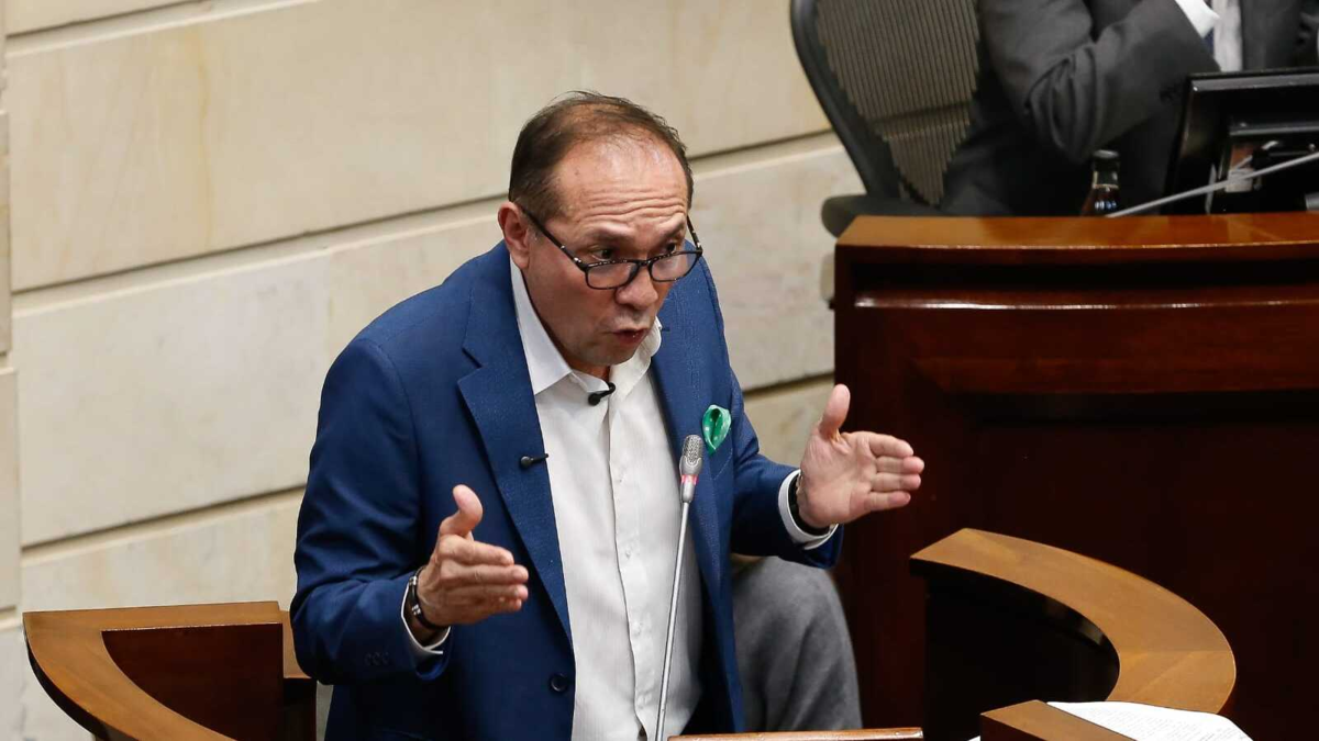 Ministro de Trabajo revela detalles de reunión sobre salario mínimo de 2026 y asegura que continúa la movilización: ‘Victoria parcial’

 – Tinta clara