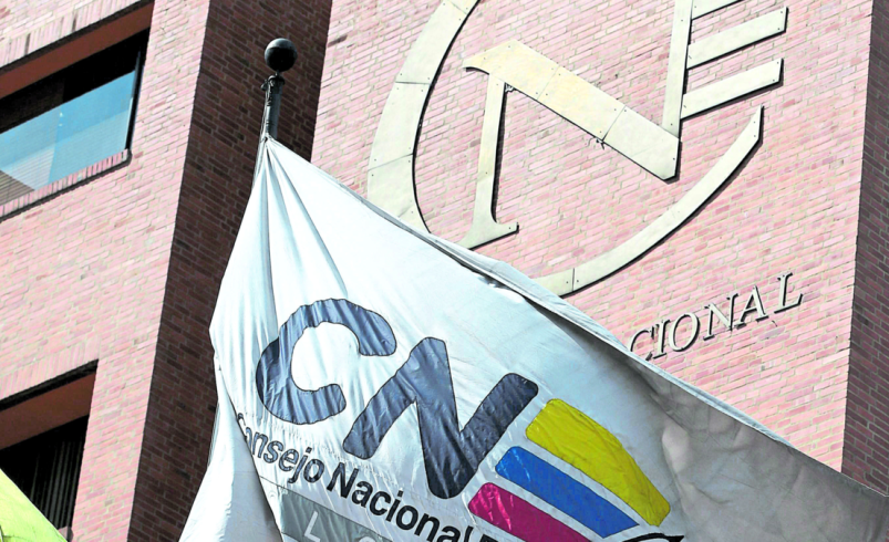 CNE defiende sus decisiones en medio de la polémica política con Iván Cepeda y presenta nueva plataforma para reforzar la transparencia electoral

 – Tinta clara