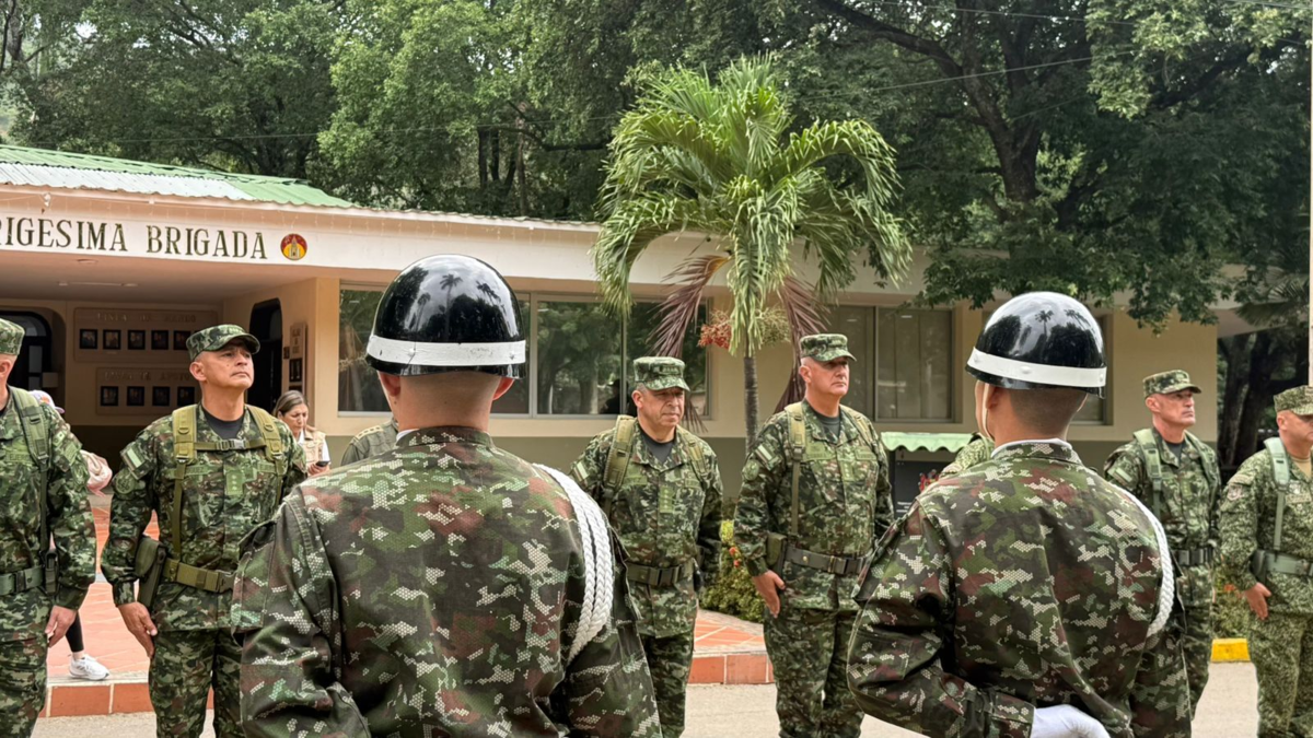 Fuerzas Militares neutralizan a ocho integrantes de este grupo armado ilegal

 – Tinta clara