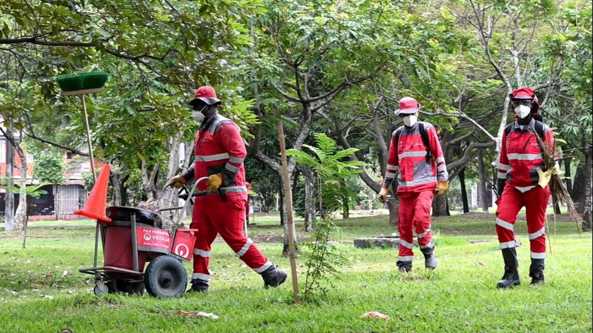 Alcaldía de Cali desmiente rumores y confirma que sanitario funciona con normalidad bajo nueve empresas autorizadas

 – Tinta clara