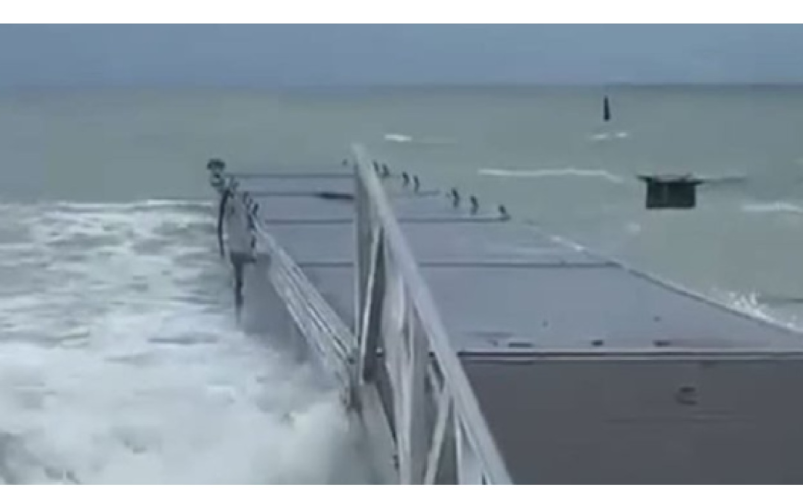 La fuerza del viento y olas de hasta cuatro metros impactaron el muelle de Playa Blanca, inaugurado días atrás, en la isla de Barú

 – Tinta clara