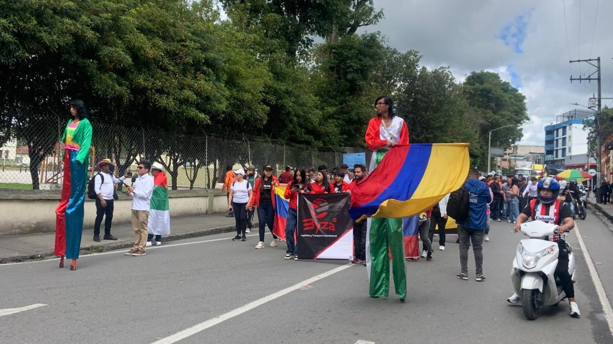 Con una movilización pacífica en la frontera, representantes gremiales llamaron al diálogo entre Colombia y Ecuador como salida a la crisis bilateral

 – Tinta clara