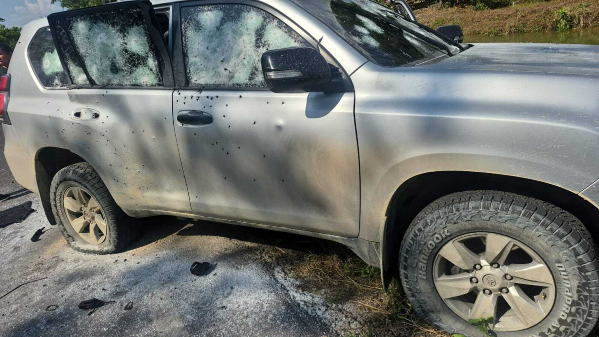 Dos guardaespaldas muertos y una furgoneta desaparecida

 – Tinta clara