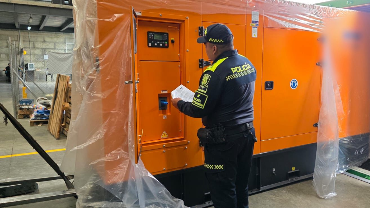 En puesto de control interceptaron generador eléctrico valorado en más de $80 millones sin documentación legal rumbo a Medellín

 – Tinta clara
