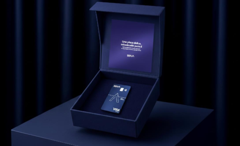 Celebrando sus tres décadas de trabajo en Colombia, BBVA lanza su primera tarjeta metálica

 – Tinta clara