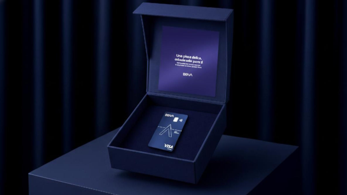 Celebrando sus tres décadas de trabajo en Colombia, BBVA lanza su primera tarjeta metálica

 – Tinta clara