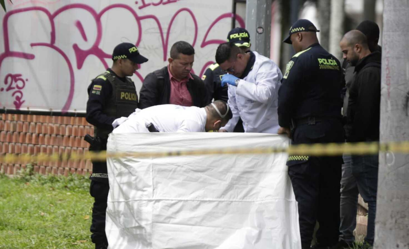 El rastro que siguen las autoridades para dar con el responsable de arrojar una cabeza humana al río Cali genera preocupación por cambios en la Policía

 – Tinta clara