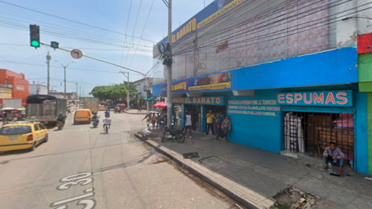 Mototaxista recibe 14 disparos frente a la iglesia de San Roque

 – Tinta clara