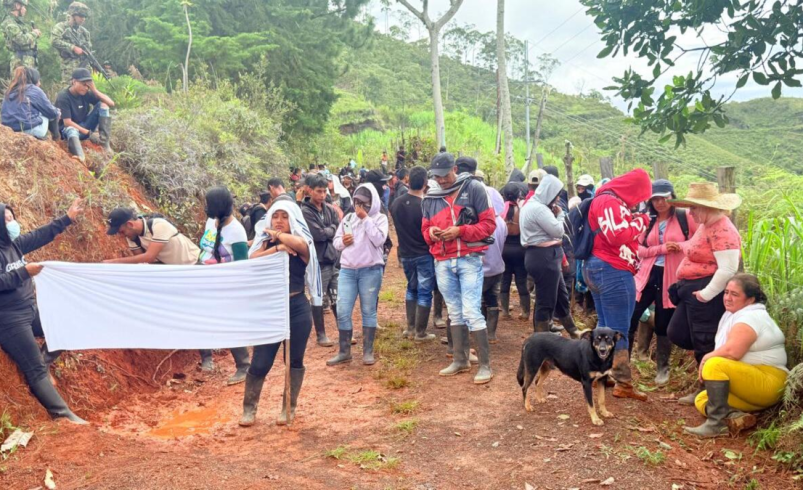 Ciudadanos alertaron sobre presiones de disidencias de las FARC

 – Tinta clara