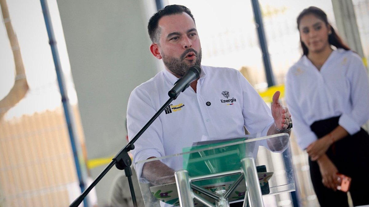 Ministro Edwin Palma advierte que Ecopetrol no puede importar gas de Venezuela por falta de permiso de la Ofac

 – Tinta clara