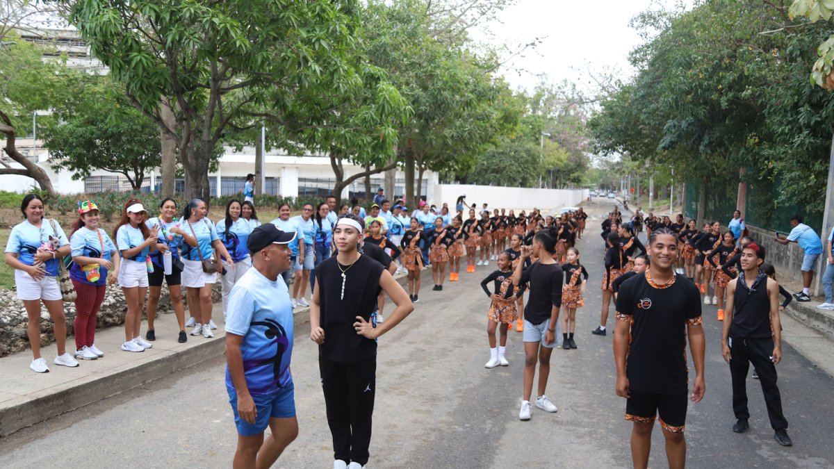 la historia de la comparsa que convirtió el sur de Barranquilla en un territorio de danza

 – Tinta clara