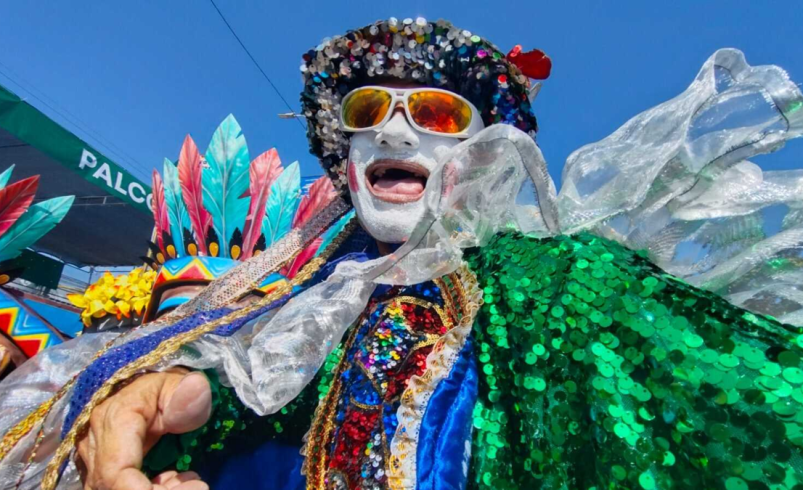 ¡Bienvenidos al Carnaval de Barranquilla 2026! Estos son los primeros momentos del emblemático desfile de la Batalla de las Flores en Vía 40

 – Tinta clara