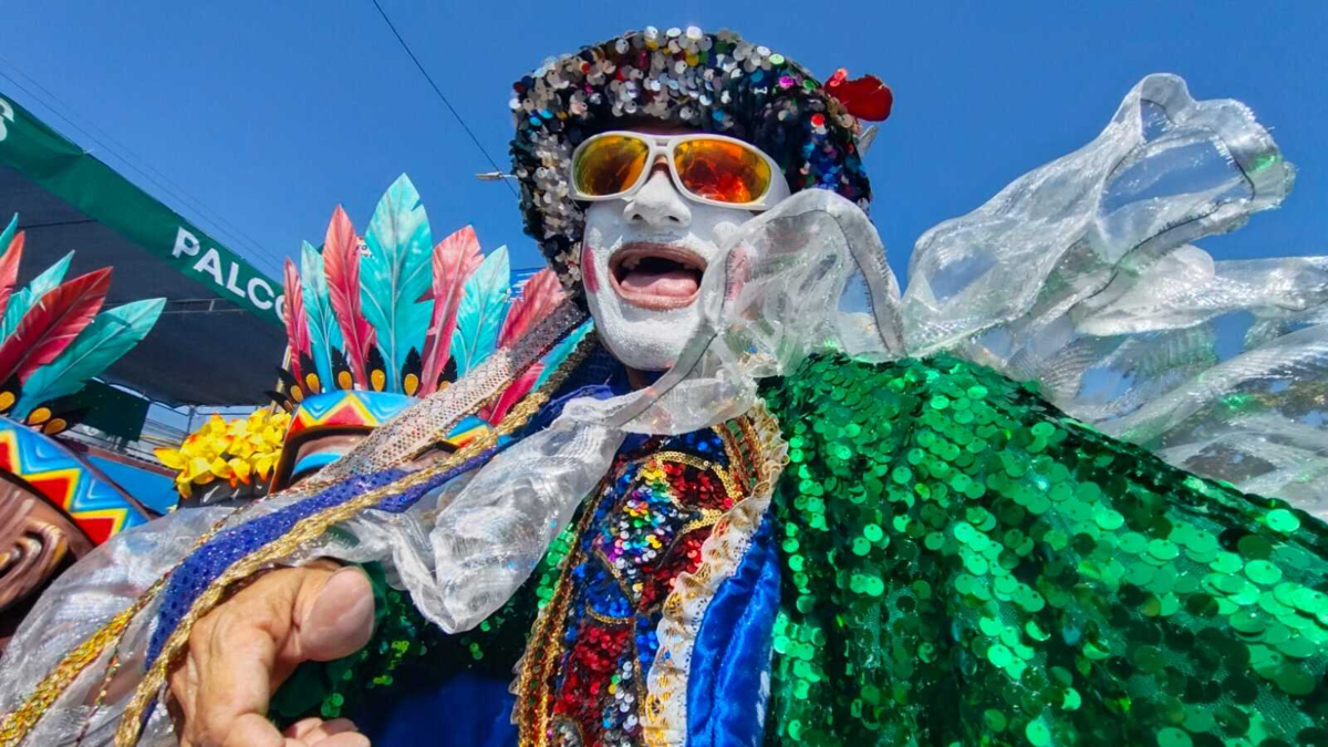 ¡Bienvenidos al Carnaval de Barranquilla 2026! Estos son los primeros momentos del emblemático desfile de la Batalla de las Flores en Vía 40

 – Tinta clara