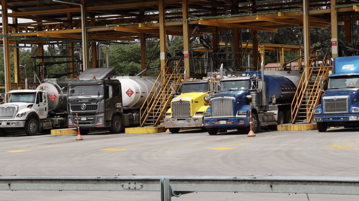 Cenit, Terpel y Opex lanzan piloto de hidrógeno para transporte de combustible en tanques

 – Tinta clara