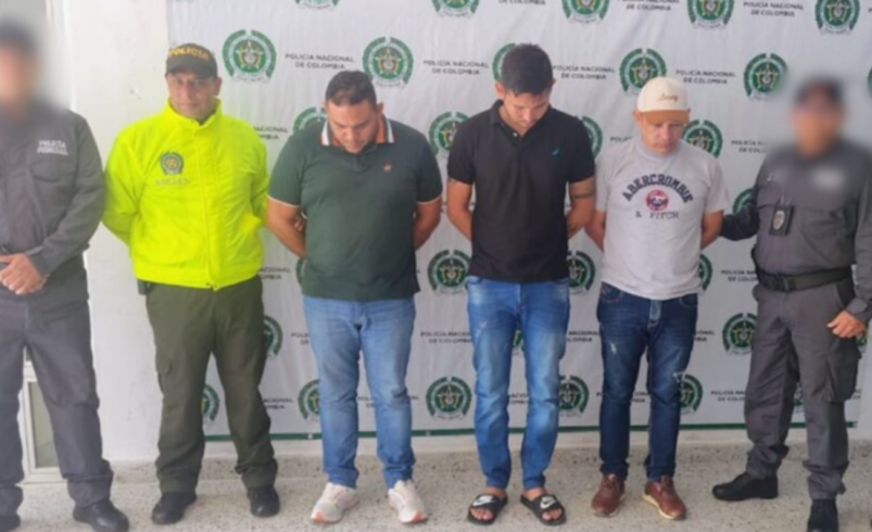 Crearon estacionamientos para guardar los autos.

 – Tinta clara