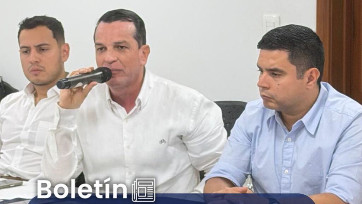 más de un centenar han sido declarados objetivos de grupos armados

 – Tinta clara