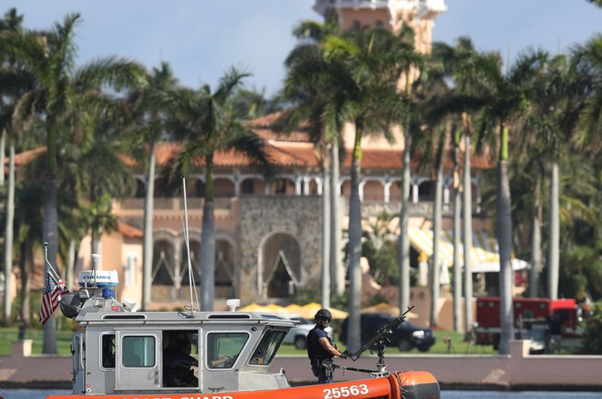 Tensión en EE.UU.: hombre armado asesinado tras irrumpir en la residencia de Trump – EXTRA

 – Tinta clara