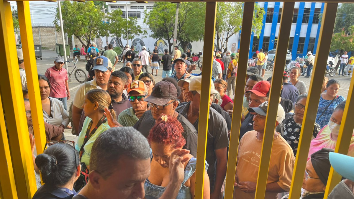 Con más de 220 toneladas de ayuda, las autoridades buscan superar los estragos de la emergencia invernal en Córdoba

 – Tinta clara