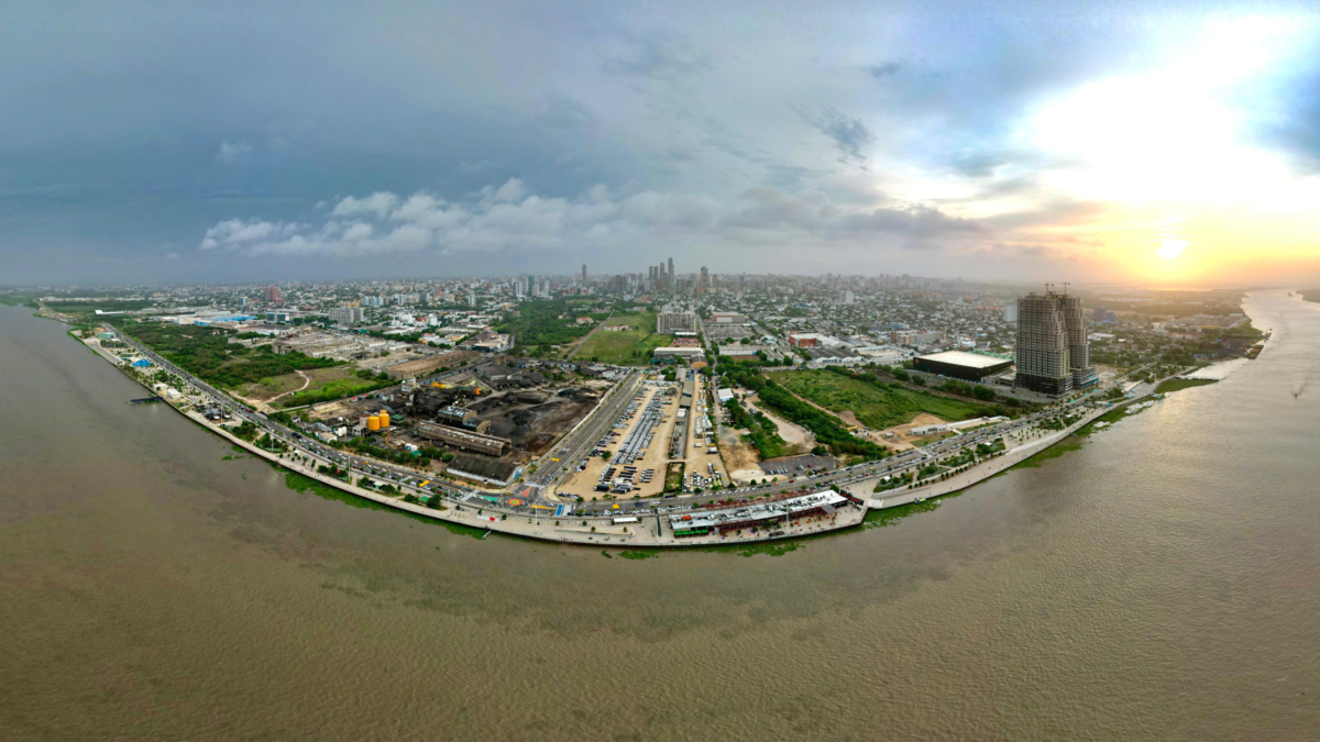 Distrito suma $242.000 millones en enero y crece 19% respecto al año anterior

 – Tinta clara