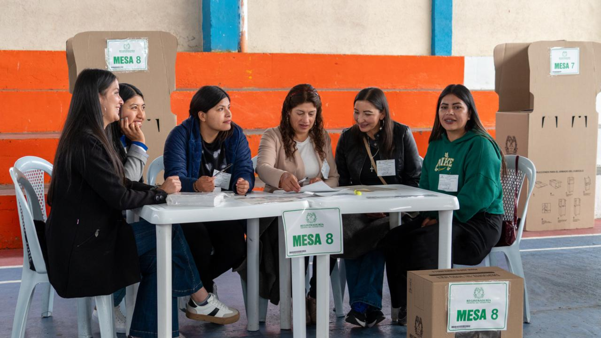 Las mujeres superan en número a los hombres en el censo electoral

 – Tinta clara