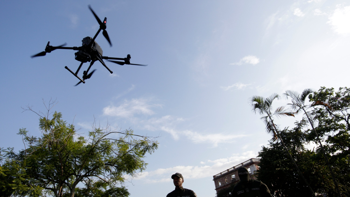 respuesta a la amenaza de bomba con drones

 – Tinta clara