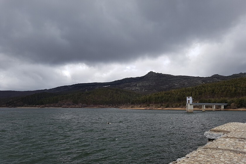 Los embalses del Tajo han alcanzado su nivel máximo. La respuesta de las autoridades ha sido vaciarlos inmediatamente

 – Tinta clara