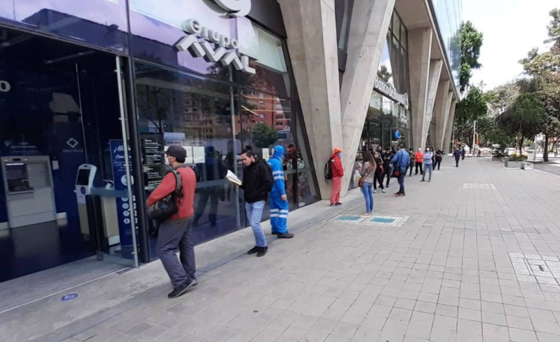 La apuesta digital de Grupo Aval para conectar empleo y talento en Colombia

 – Tinta clara