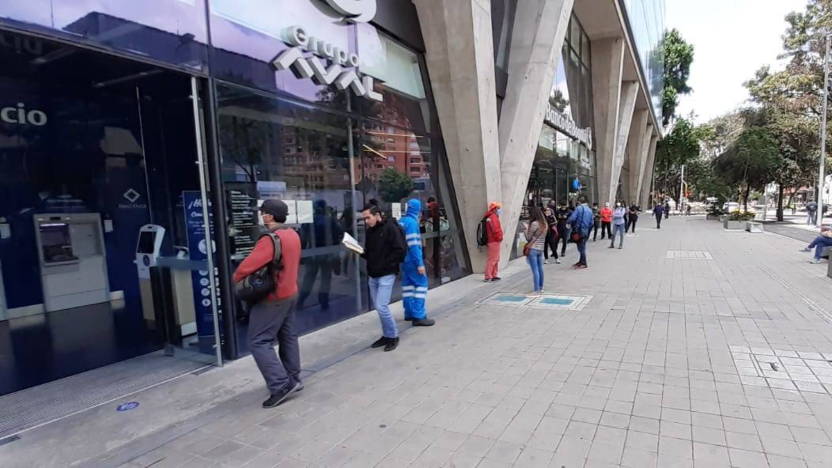 La apuesta digital de Grupo Aval para conectar empleo y talento en Colombia

 – Tinta clara