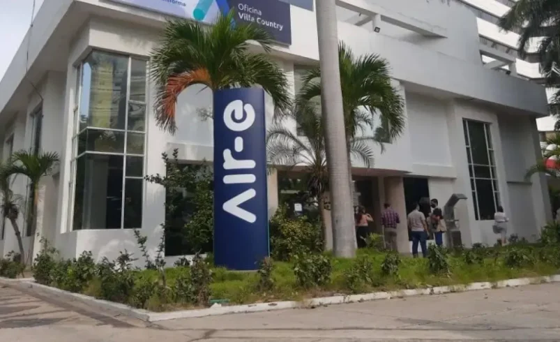 La intervención del gobierno sigue bajo escrutinio; revive debate sobre el sistema eléctrico en el Caribe

 – Tinta clara