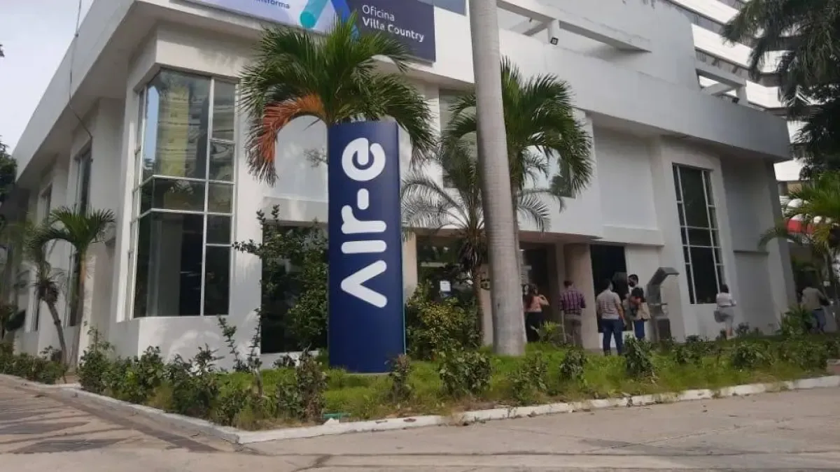 La intervención del gobierno sigue bajo escrutinio; revive debate sobre el sistema eléctrico en el Caribe

 – Tinta clara