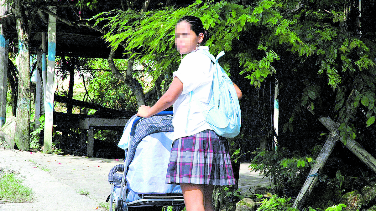 En Carmen de Bolívar lanzan estrategia para frenar el embarazo adolescente y promover la educación sexual para la paz

 – Tinta clara