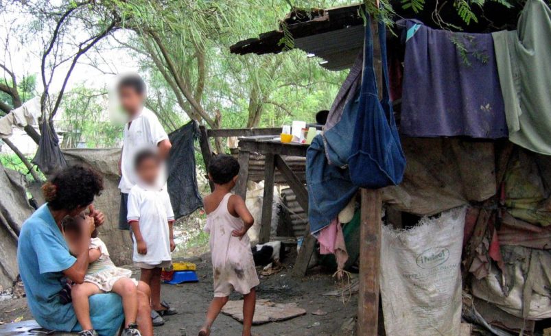 Encuesta revela que 4 de cada 10 hogares comen menos de tres veces al día

 – Tinta clara