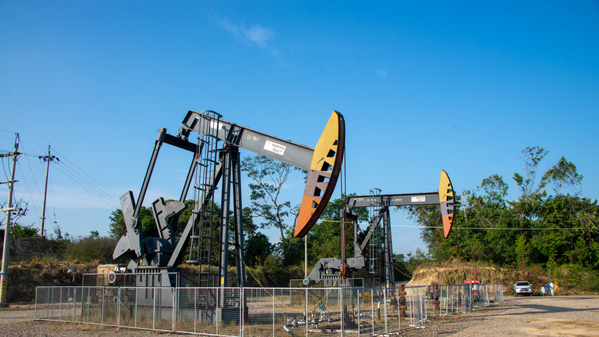 El barril de petróleo WTI superó los 100 dólares en plena guerra con Irán

 – Tinta clara