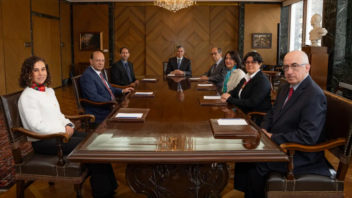 El mercado espera una nueva alza fuerte del Banco de la República, ¿de cuánto será?

 – Tinta clara