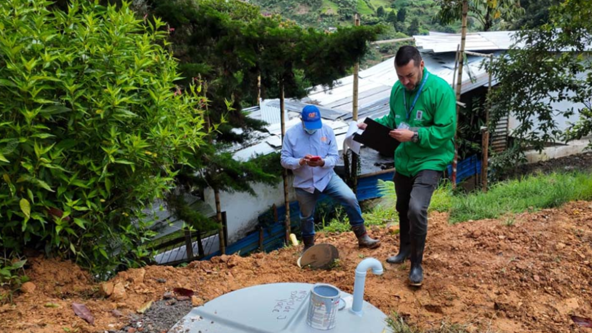 Instalan fosas sépticas rurales en San Sebastián de Palmitas, en Medellín, para mejorar la gestión de aguas residuales

 – Tinta clara