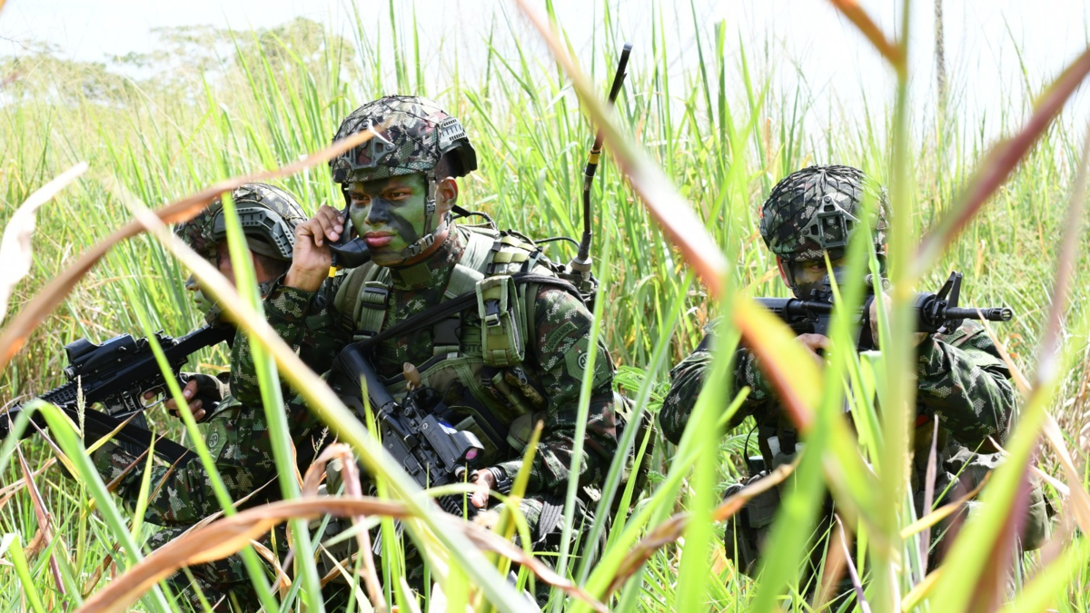 Tras ataque con explosivos en la Carretera Panamericana donde murió un militar, se registró otro en Suárez, Cauca: un uniformado resultó herido

 – Tinta clara