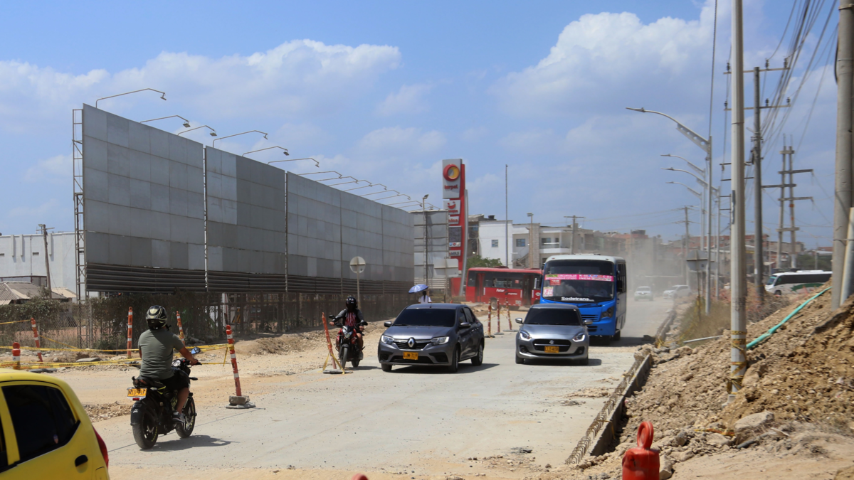 Así avanza la pavimentación de la Circunvalar en Soledad: la obra ya tiene un avance de más del 40% luego de años de retrasos y quejas ciudadanas

 – Tinta clara