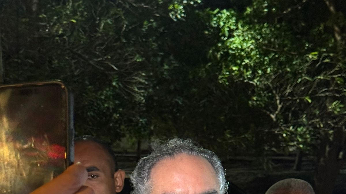 ¿Podrá Benedetti derrotar al carismo en Barranquilla? El anuncio que sacudió el tablero político y abrió un temprano debate sobre el poder local

 – Tinta clara